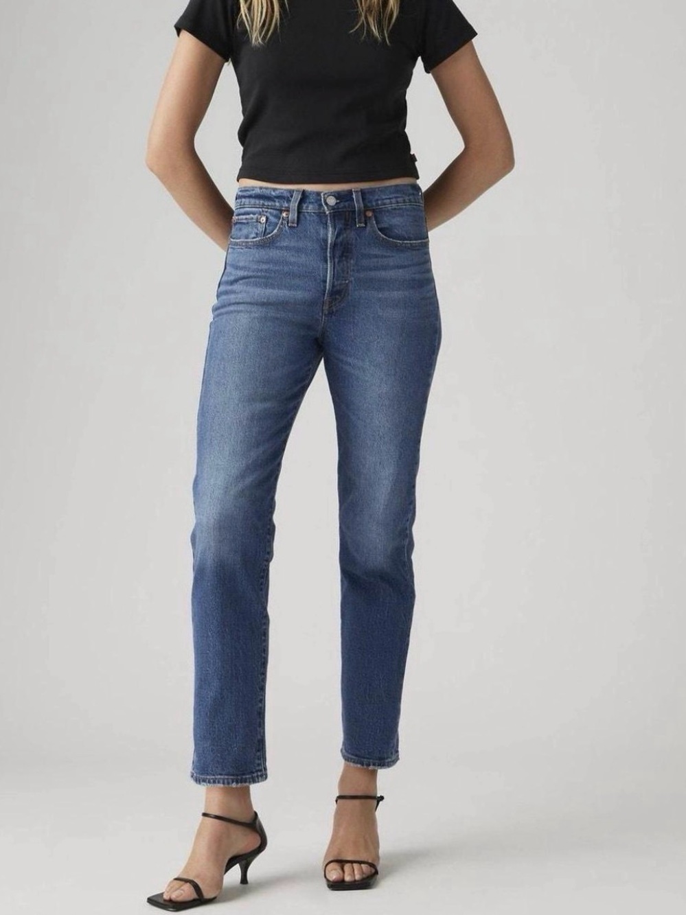 Levi’s wedgie straight size 28